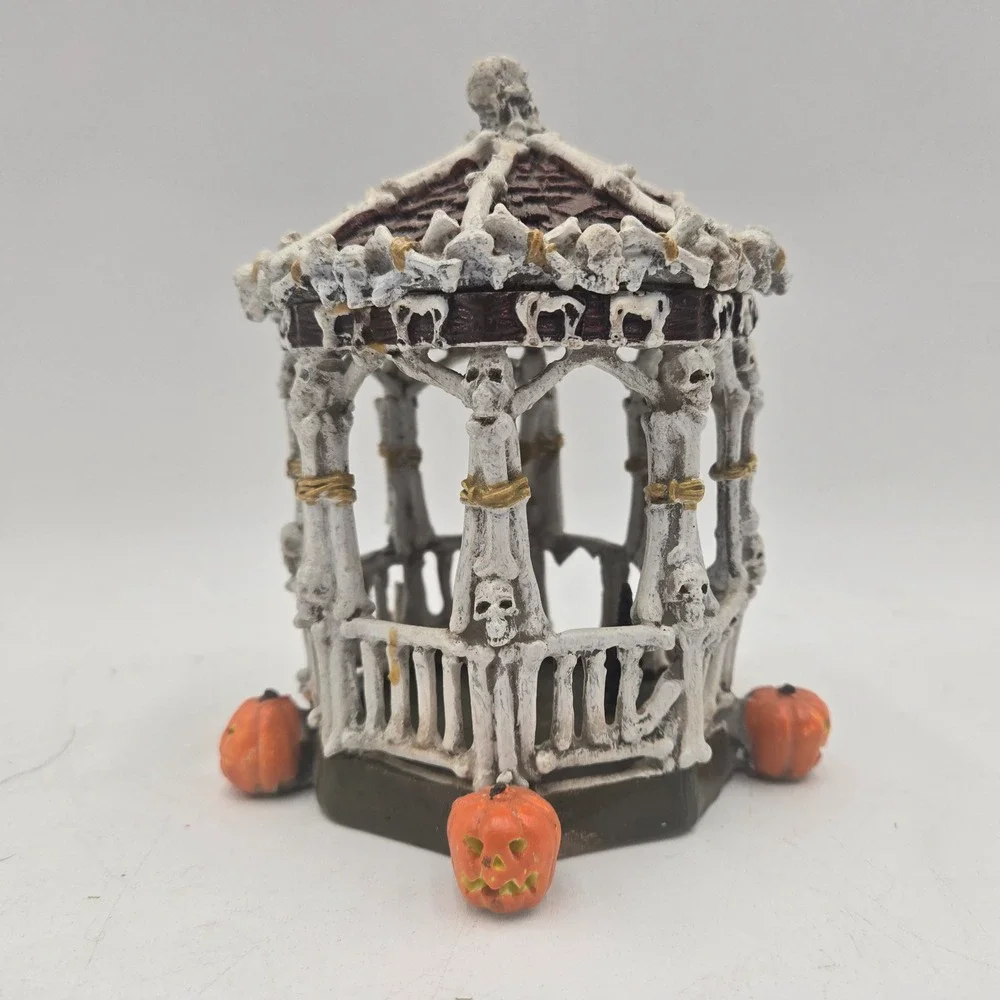 Halloween Gazebo Skull Skeleton Figurine Black Cat Pumpkin Decor